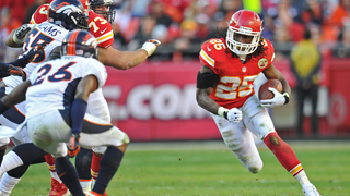 Jamaal Charles Waited Around for Peyton Manning's Autograph After Losing To Peyton Manning